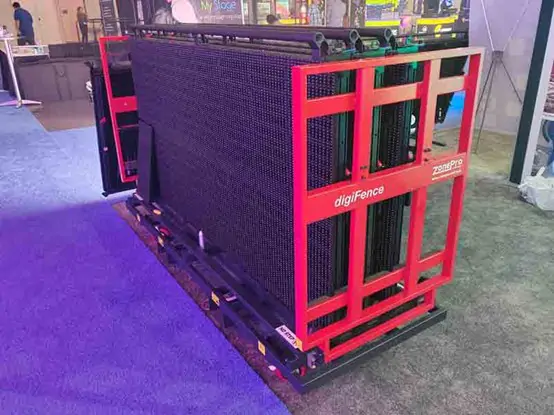 电脑游戏的截图 中度可信度描述已自动生成