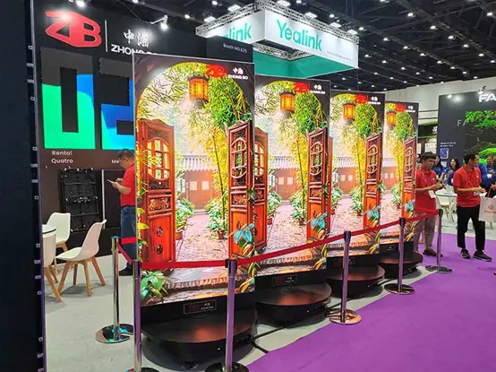 许多人在排队 描述已自动生成