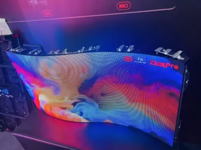 Displays With ZonePro Flexible LED Cabinets